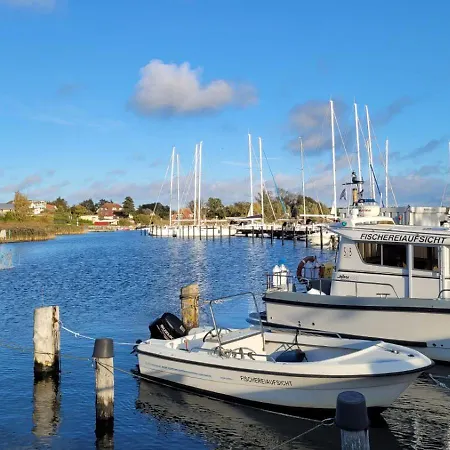 Strandhaus Bernstein In Breege
